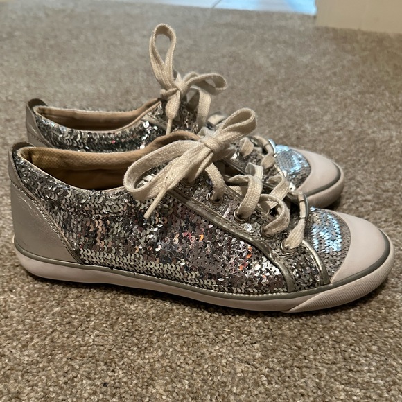 Vintage Coach Silver Sequin Sneakers Womens size 8 Adorable! - Picture 3 of 4